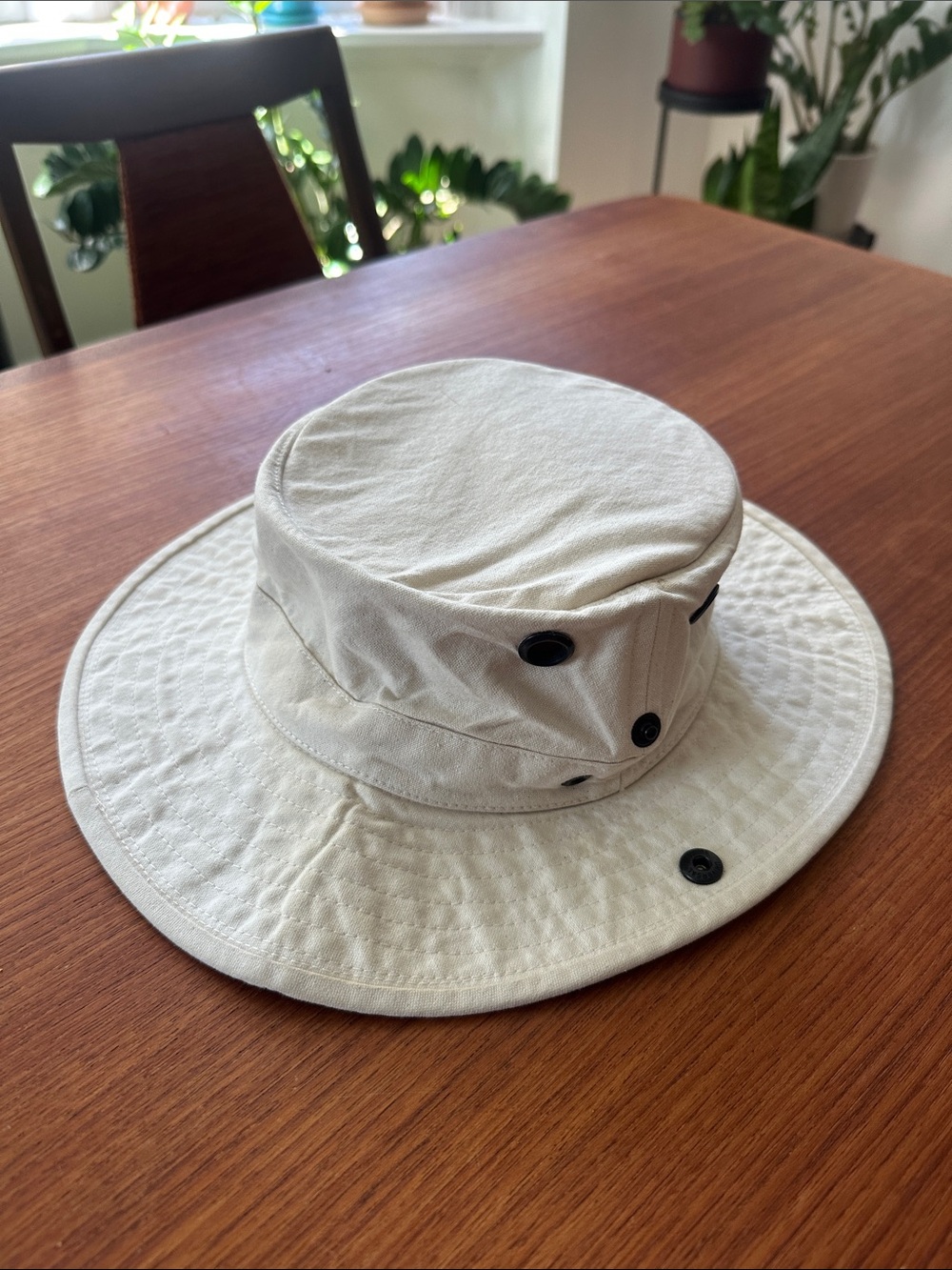 White Tilley The Classic T3 Hat